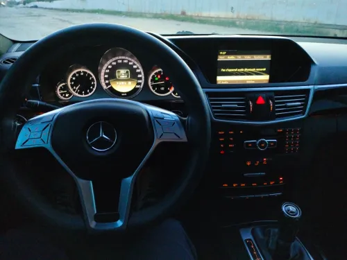 Mercedes Classe E 2012 AVANTGARDE Pack AMG