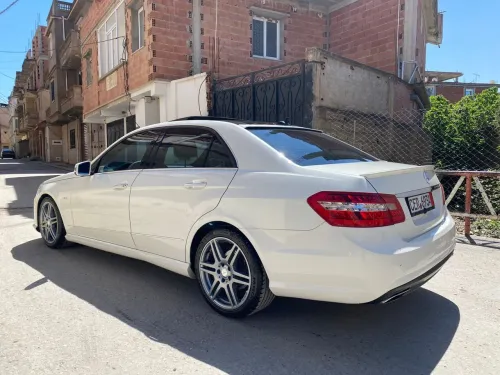 Mercedes Classe E 2012 AVANTGARDE Pack AMG