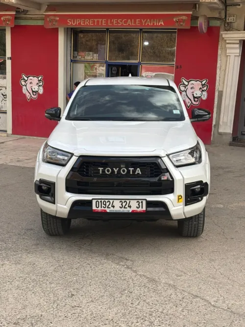 Toyota Hilux 2024 GR