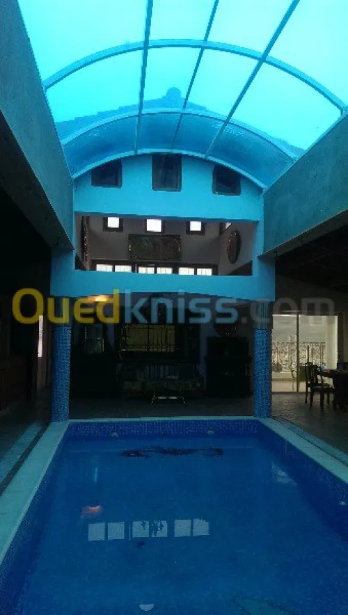 Polycarbonde,aluminium,alicobond.