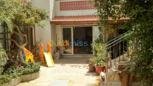 Ecole maternelle,pouponnière,crèche, 