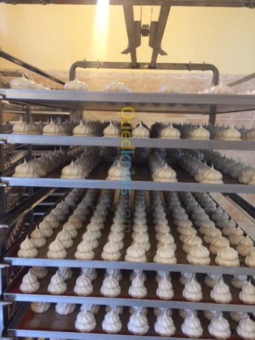 FABRICATION DE BISCUITS MERINGUES