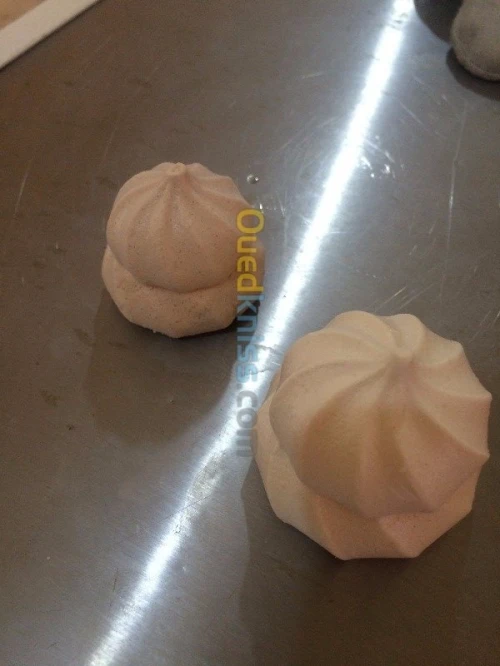 FABRICATION DE BISCUITS MERINGUES