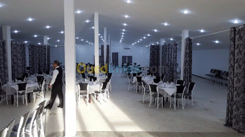 SALLE DE DINER POUR FETE 