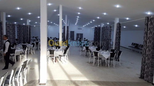 SALLE DE DINER POUR FETE 