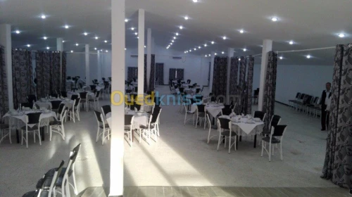 SALLE DE DINER POUR FETE 