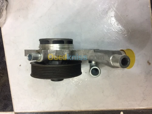 POMPE A EAU MAHINDRA SCORPIO