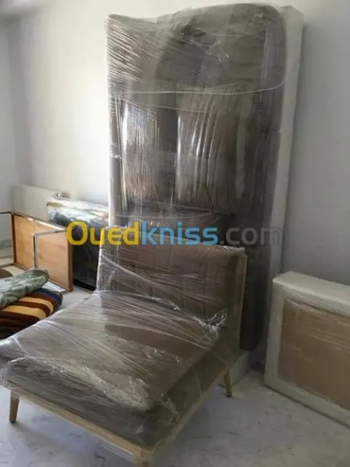 ترحيل ونقل وفك و تركيب وتغليف الاثاث 