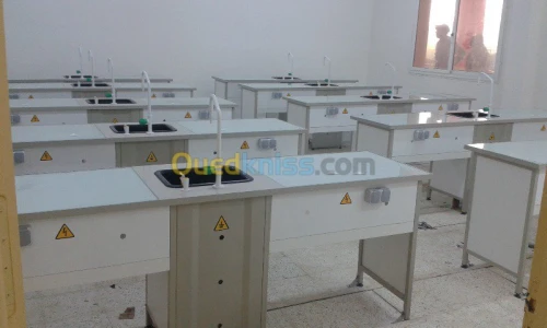 Table de laboratoire