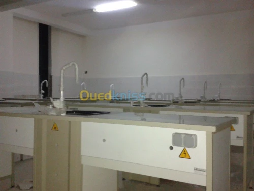 Table de laboratoire
