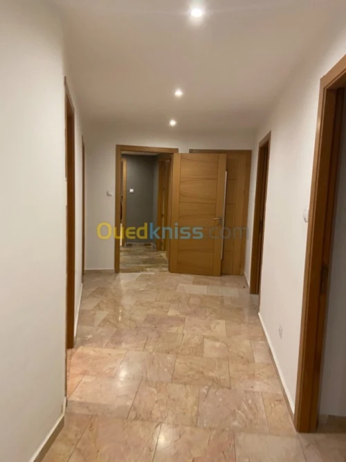 Location Appartement F5 Alger Cheraga