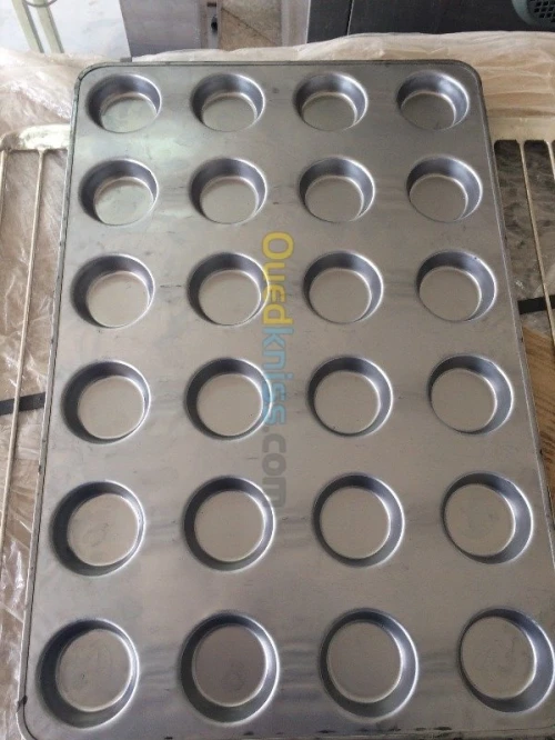 PLAQUE DE CUISSON BISCUITS MADELEINES