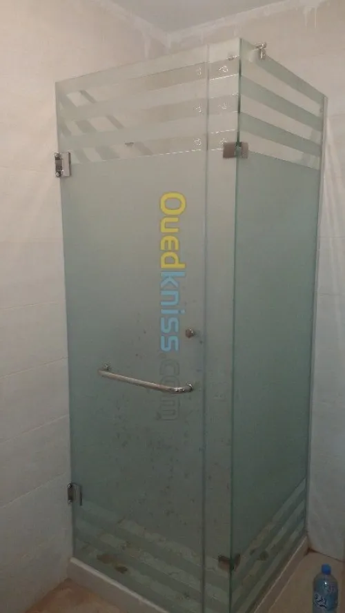 TOUS TRAVEAUX DU VERRE TREMPE