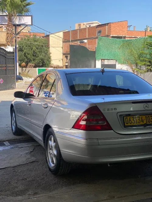 Mercedes C220 2003 