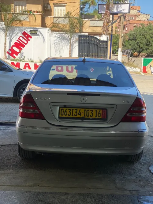 Mercedes C220 2003 