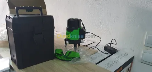 Niveau laser 5 lignes 