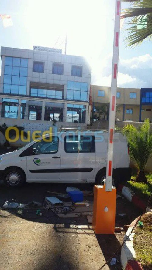 Barrière et portails motorisés.