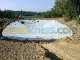 Geomembrane & geotextiles pose 