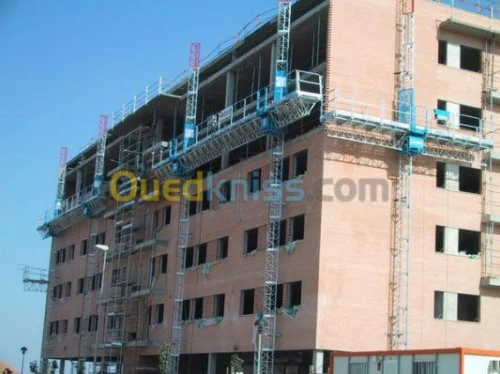 Location MONTE CHARGE