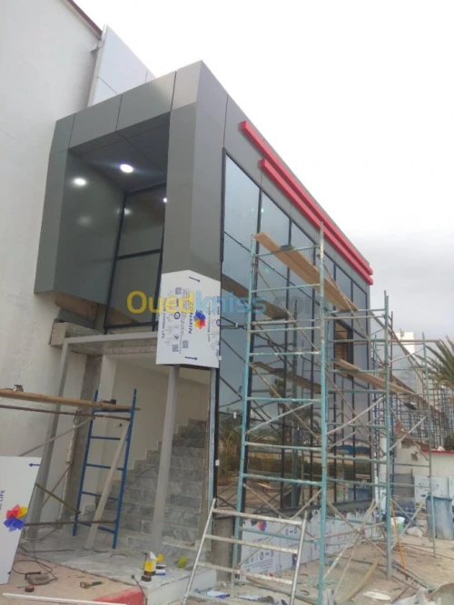  Alucobande et façade double vitrage