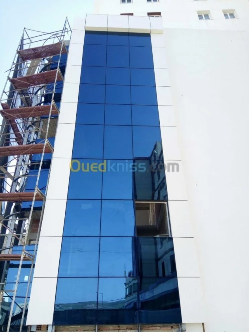  Alucobande et façade double vitrage
