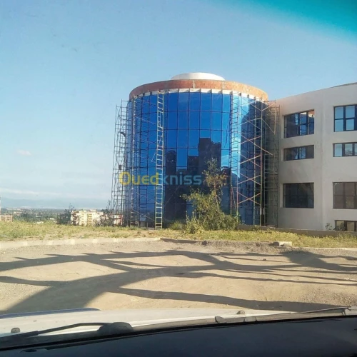  Alucobande et façade double vitrage