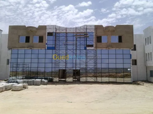 Alucobande et façade double vitrage