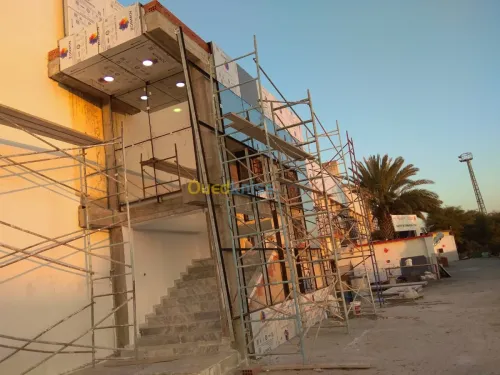  Alucobande et façade double vitrage