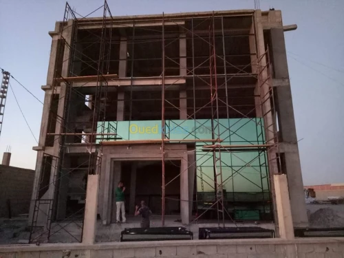  Alucobande et façade double vitrage