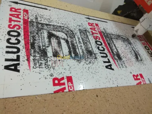  Alucobande et façade double vitrage