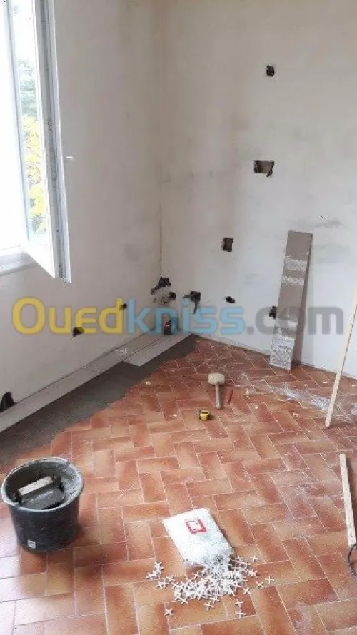 Construction tous cort d'État