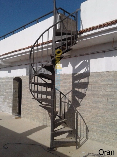 escalier colimaçon ou spirale métal