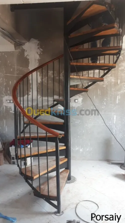 escalier colimaçon ou spirale métal