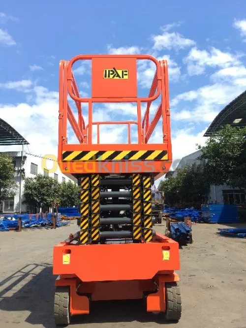  Nacelle Auto-propulsion à ciseaux 14M