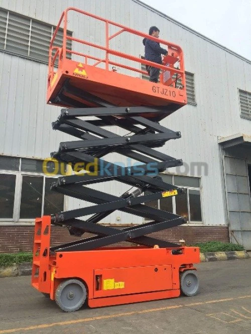  Nacelle Auto-propulsion à ciseaux 14M