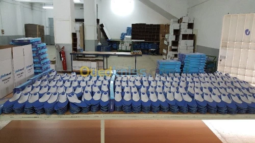 FABRICATION DE SEMELLES POUR CHAUSSURE