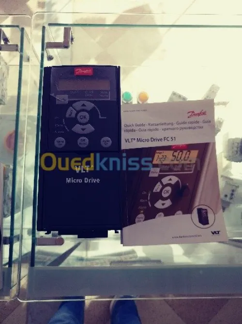 VARIATEUR DE FREQUENCE 7.5KW  ET 1.5KW