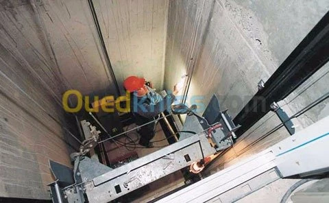 TECHNICIEN ASCENSEURISTE