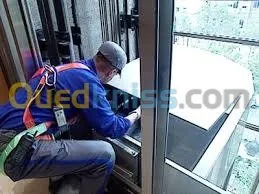 TECHNICIEN ASCENSEURISTE
