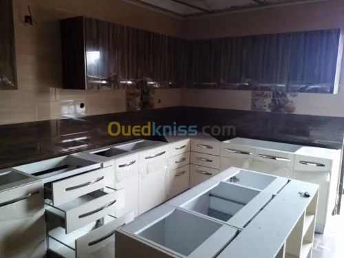  cuisines aménagées et dressing 
