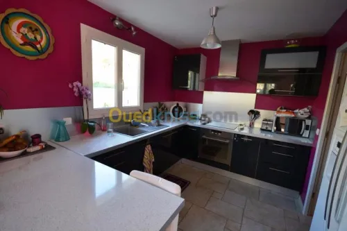  cuisines aménagées et dressing 