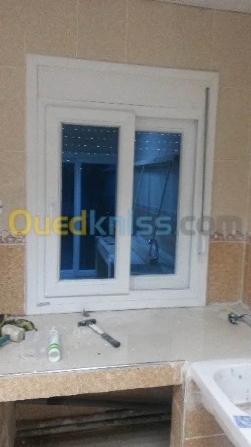 UNITE DE PRODUCTION PORTES ET FENETRES