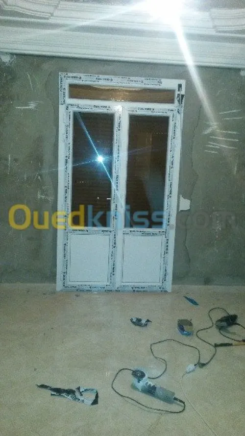 UNITE DE PRODUCTION PORTES ET FENETRES