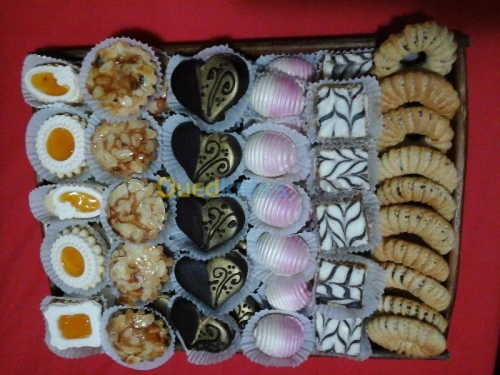 Gateau moderne et traditionel avec livraison