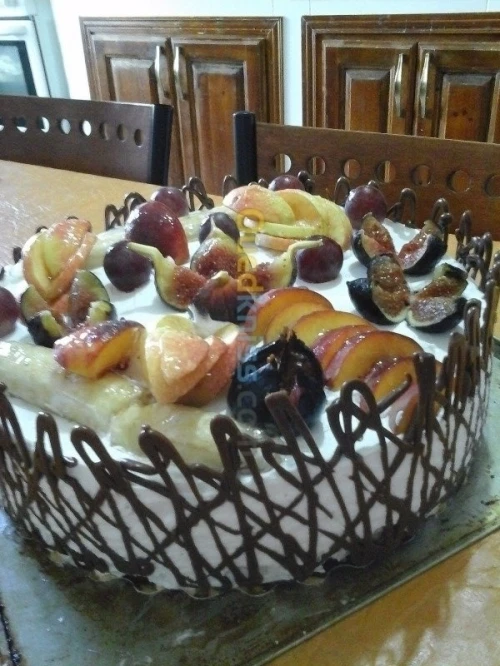Gateau moderne et traditionel avec livraison