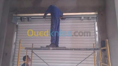 installation des rideaux electrique
