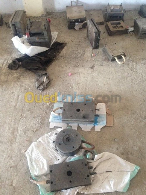 بيع مكينات البلاستيك 