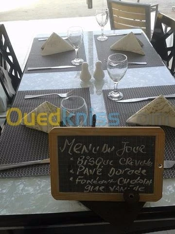 LE PALAIS RESTAURANT 