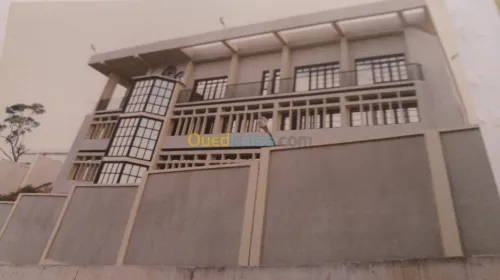 prend tous travaux en batiment 