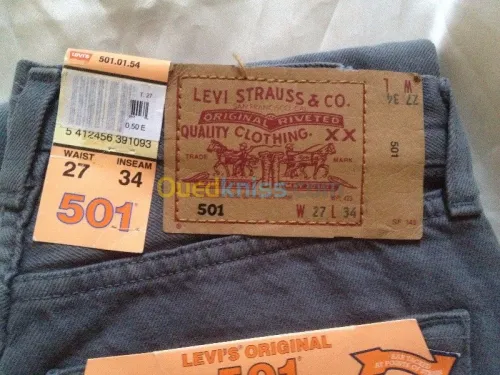 JEANS PONTALONS LEVIS.